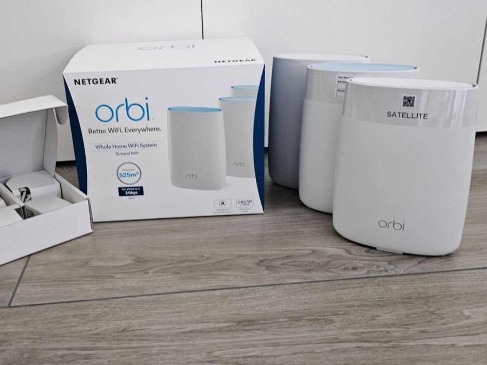 WLan-Router mit 2 Sateliten RBK53 (Netgear Mesh-System Orbi) | Kaufen ...