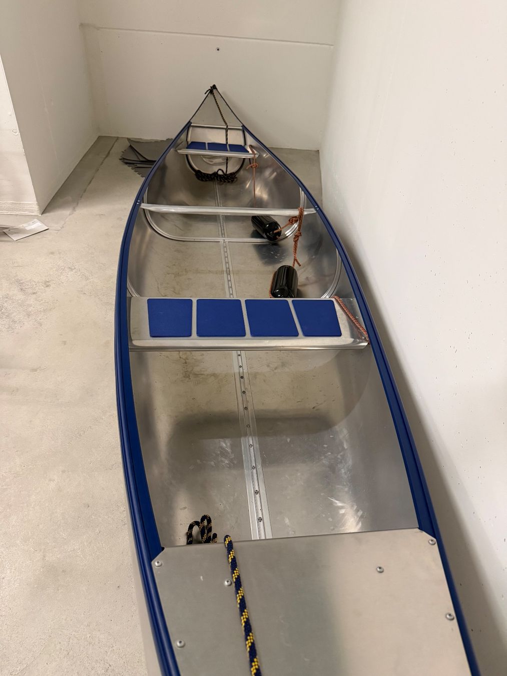 Linder Barche: Linder Kanu Aluminium 4,95 meter – Usato da Pfäffikon ZH venduto da eri_fpc9 2