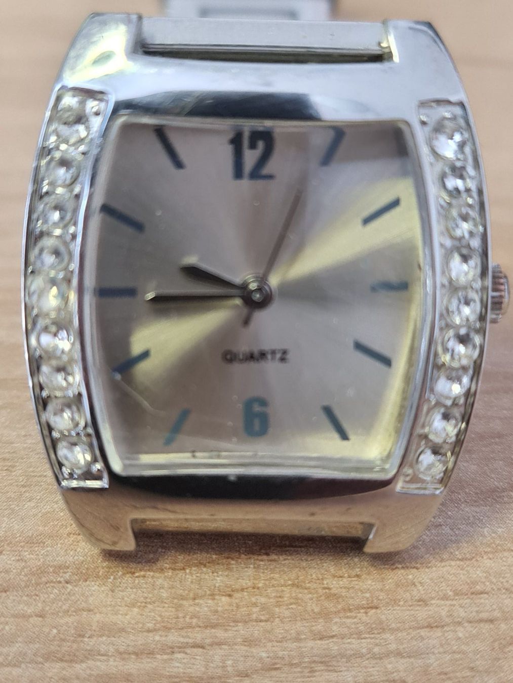 Orologi: DAMEN MODE ARMBAND-UHR LBVYR QUARTZ – Usato da Windisch venduto da MarcelS01