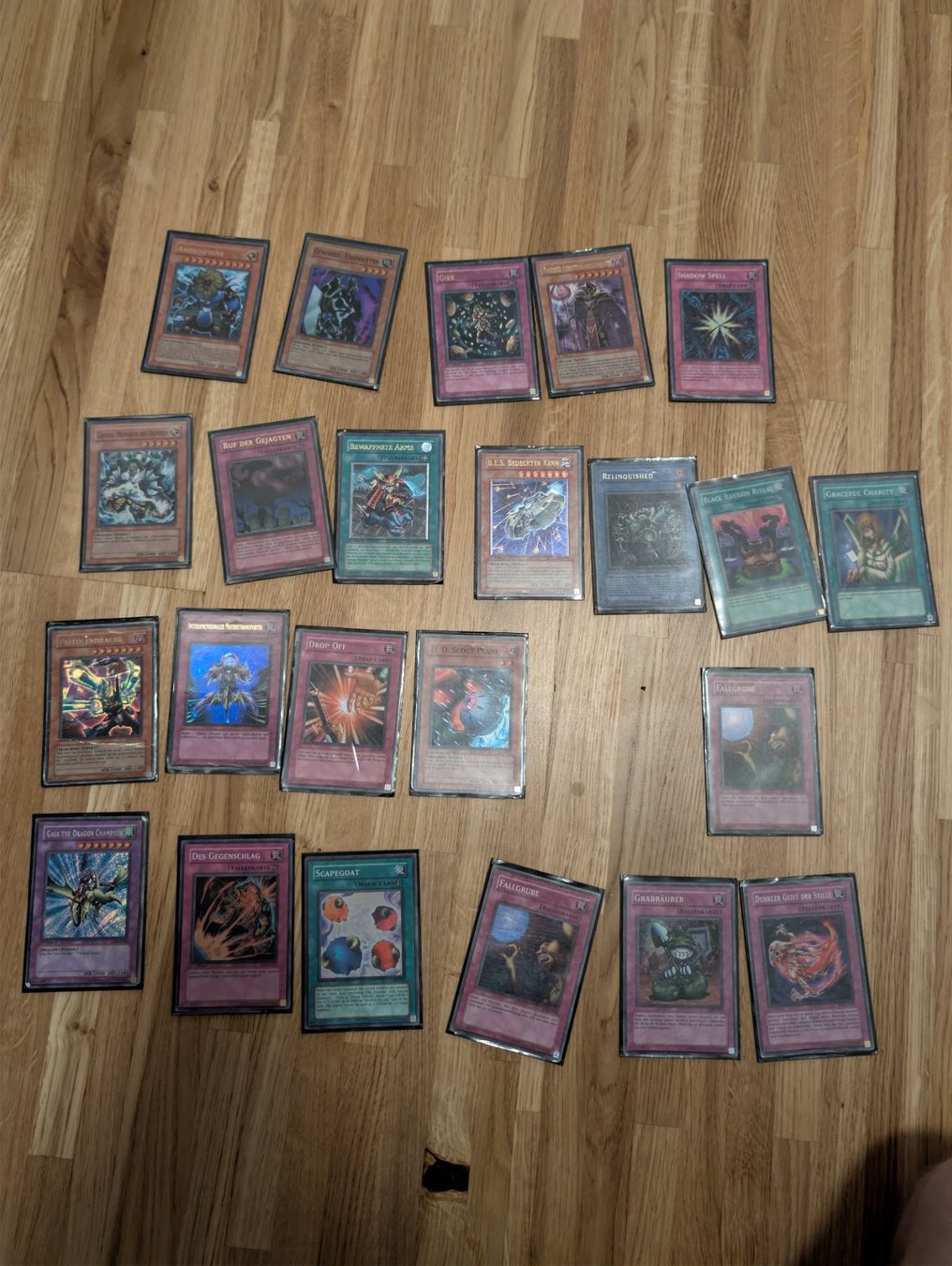 Yugioh Carte collezionabili: Yu-Gi-Oh Sammlung aus 2002-2006, über 700 Karten – Usato da Dübendorf venduto da chloteflyers 1