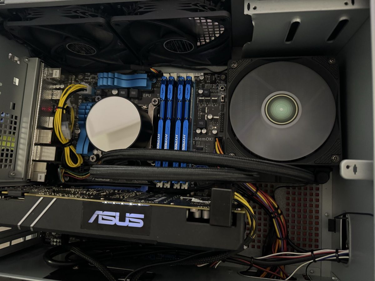 PCs: HTPC - custom made HTPC/Gaming PC – Gebraucht aus Luins von  8