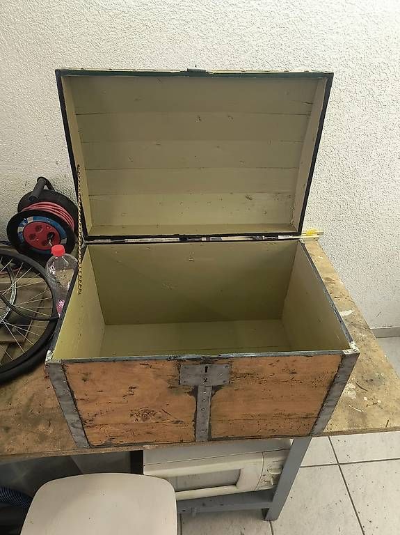 Truhen: Coffre en bois – Gebraucht aus Yverdon-les-Bains von joe_m2gk 1