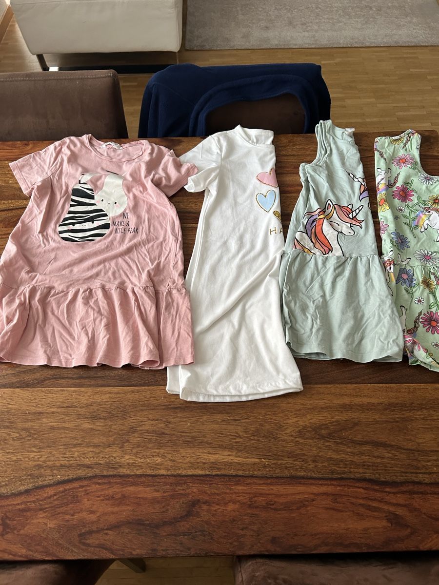 Lotti & Set di vestiti: Mädchen Kleider & Leggings Gr. 122/128 – Usato da Zürich venduto da Nutla 1