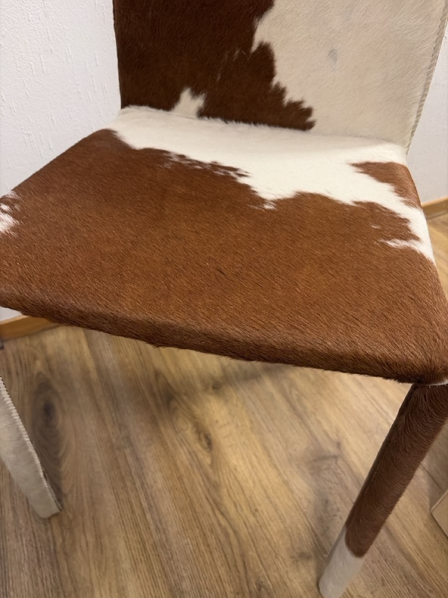 Interio Sedie: Chaise en peau de vache – Usato da Pully venduto da Kalissa 2