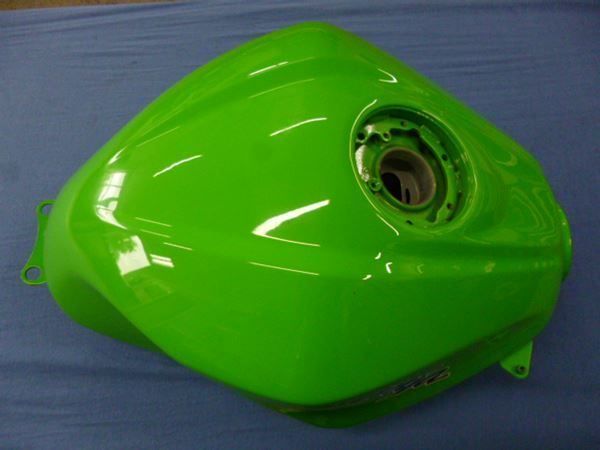 Kawasaki Alle Motorradersatzteile: Kawasaki Ninja 300 / 2013 Benzintank – Gebraucht aus Rothrist von THEI2