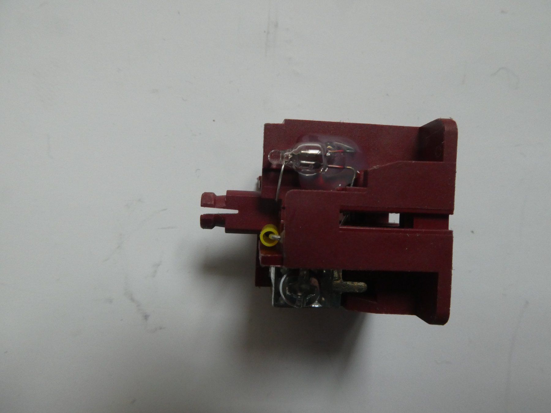 Componenti elettronici: SMC Ventilstecker 230V ( 2Stk.) – Nuovo (secondo la descrizione) da Fulenbach venduto da Hach0 4