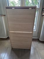 Schuhschrank mit zwei Klappfächern