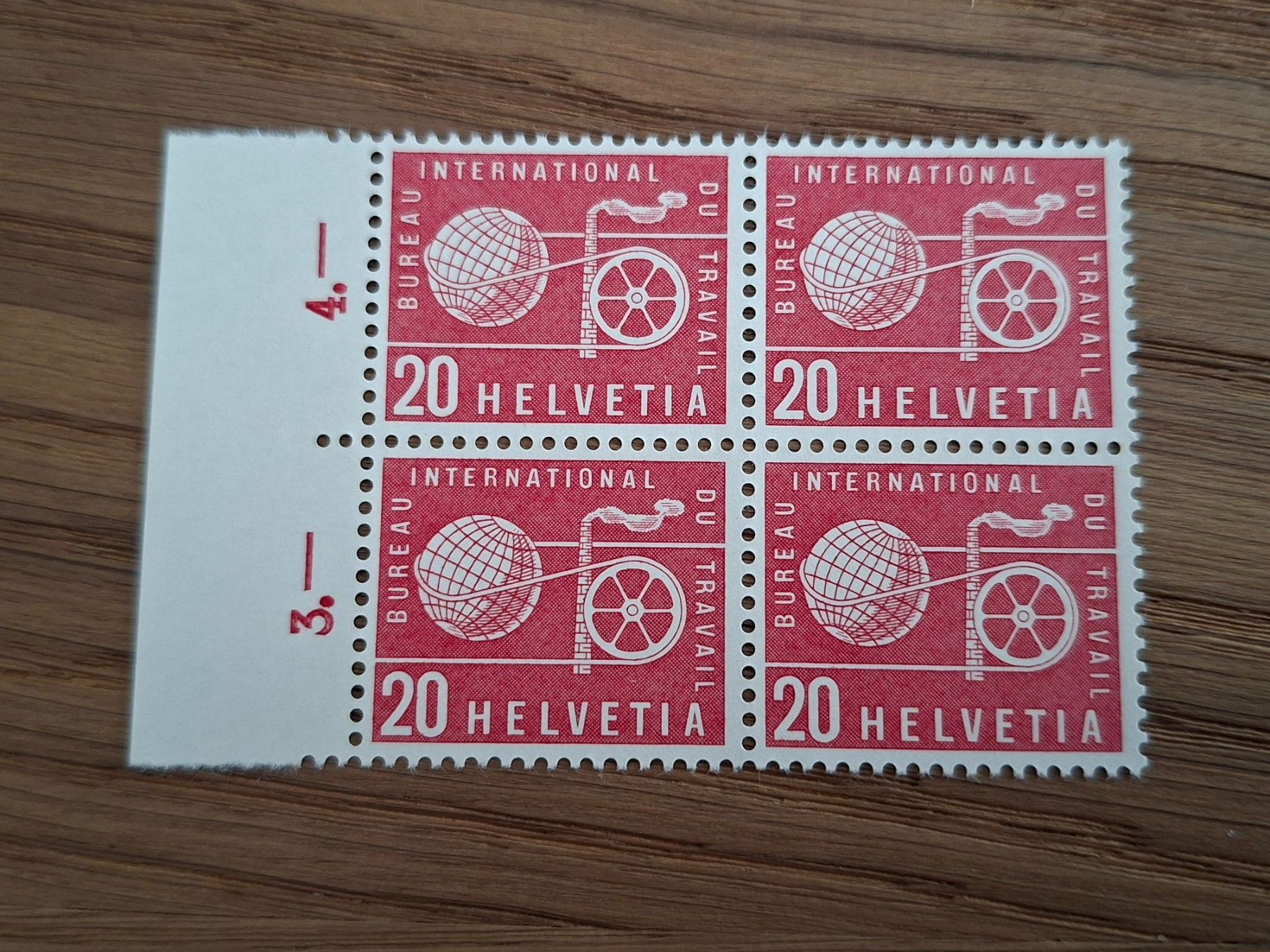 Tutti i francobolli: Dienstmarken: 4er Blocks: BIT – Nuovo (secondo la descrizione) da Hinterkappelen venduto da 1399 2