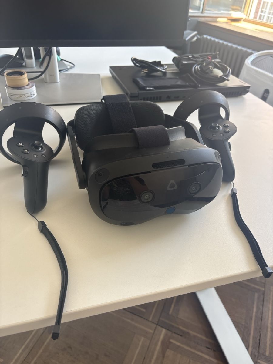 HTC Casco VR: HTC Vive VR headset  – Usato da Basel venduto da lau_vr2d