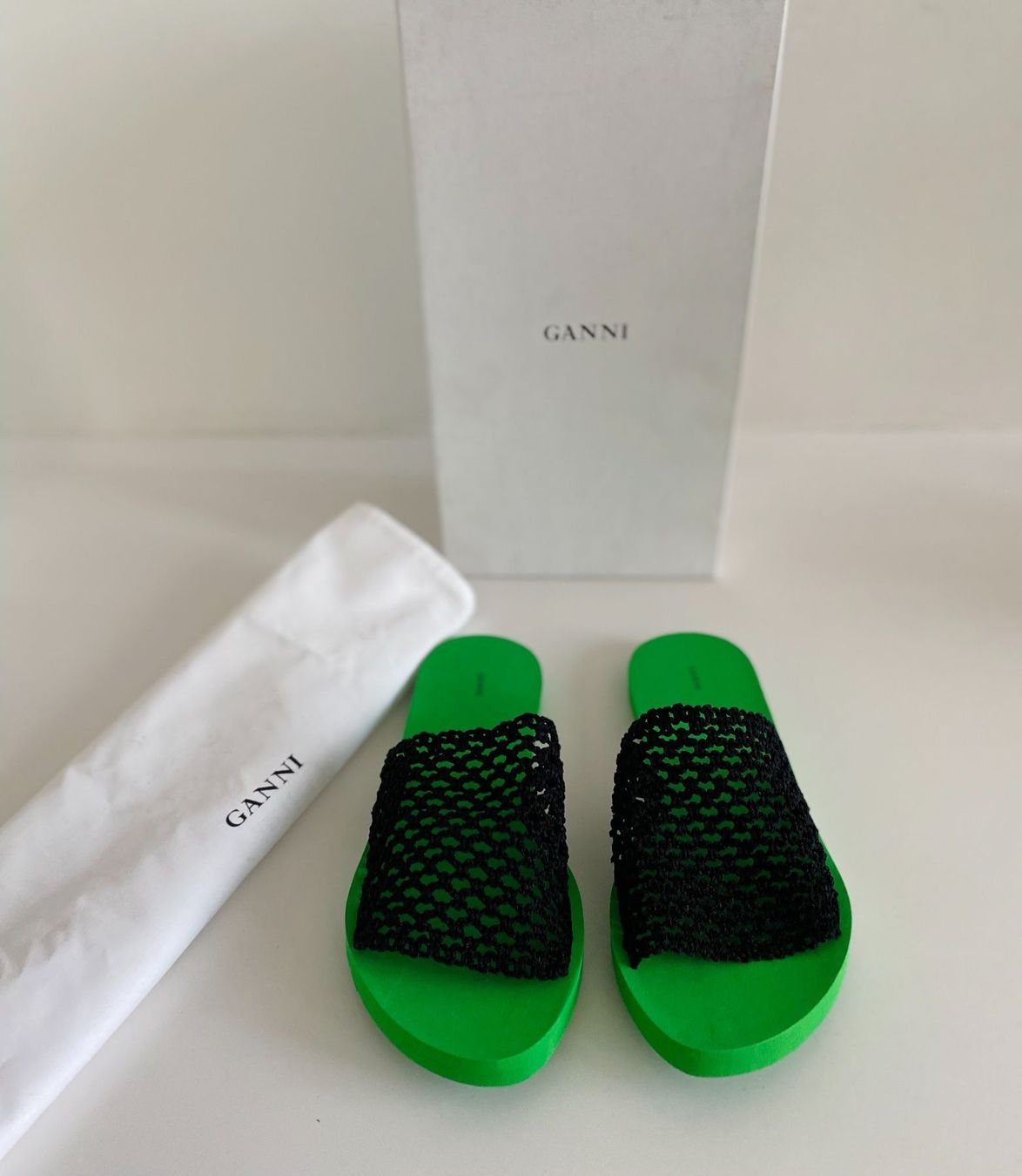 Ganni Chaussures femmes: GANNI SLIDES - neu - – Neuf avec emballage d'origine à Jona par vanessasupermarket20 7