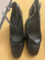 Damenschuhe schwarz Grösse 3ss/37 mit Riemchen getragen