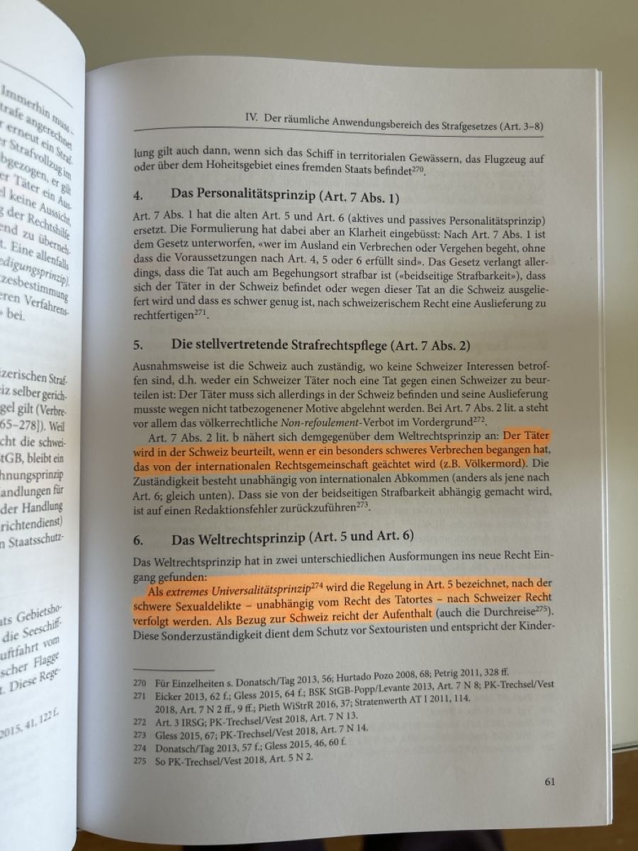 Bücher: Strafrecht  – Gebraucht aus Winterthur von pol_x722 2