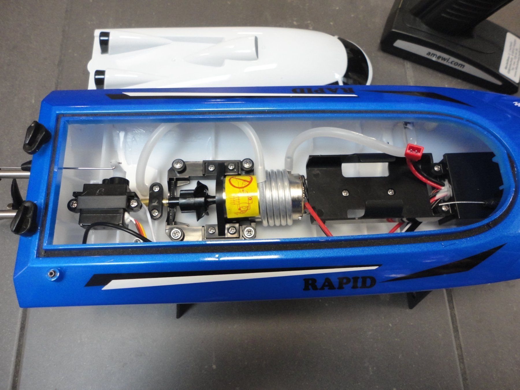 Modellismo RC: Speedboot komplett Set, mit Retourgang – Nuovo e nell'imballaggio originale da Horgen venduto da RcModell 4