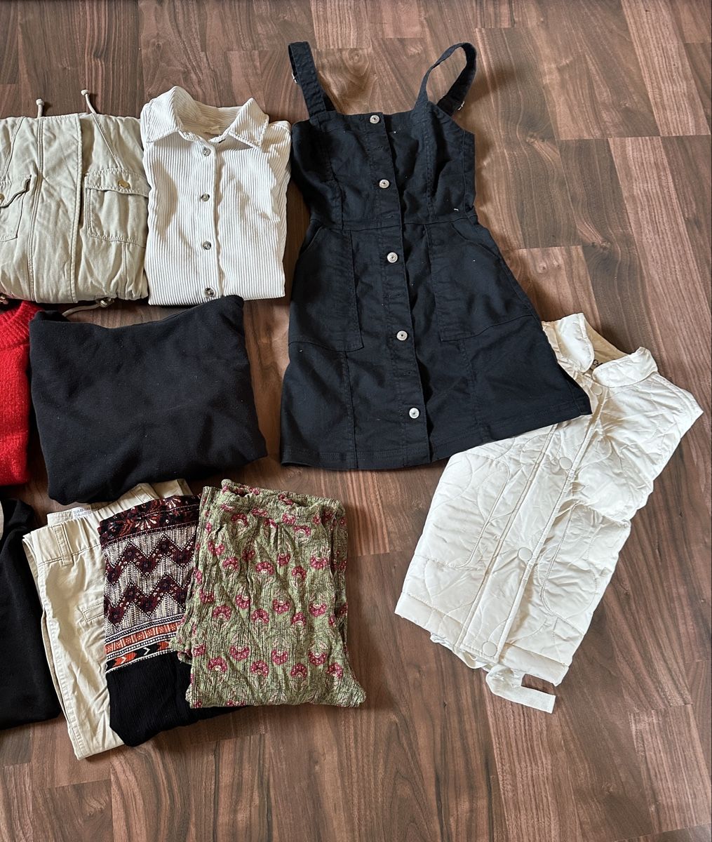 Lotti di vestiti: Kleiderpaket Damen XS – Usato da Müstair venduto da V.Sara 3