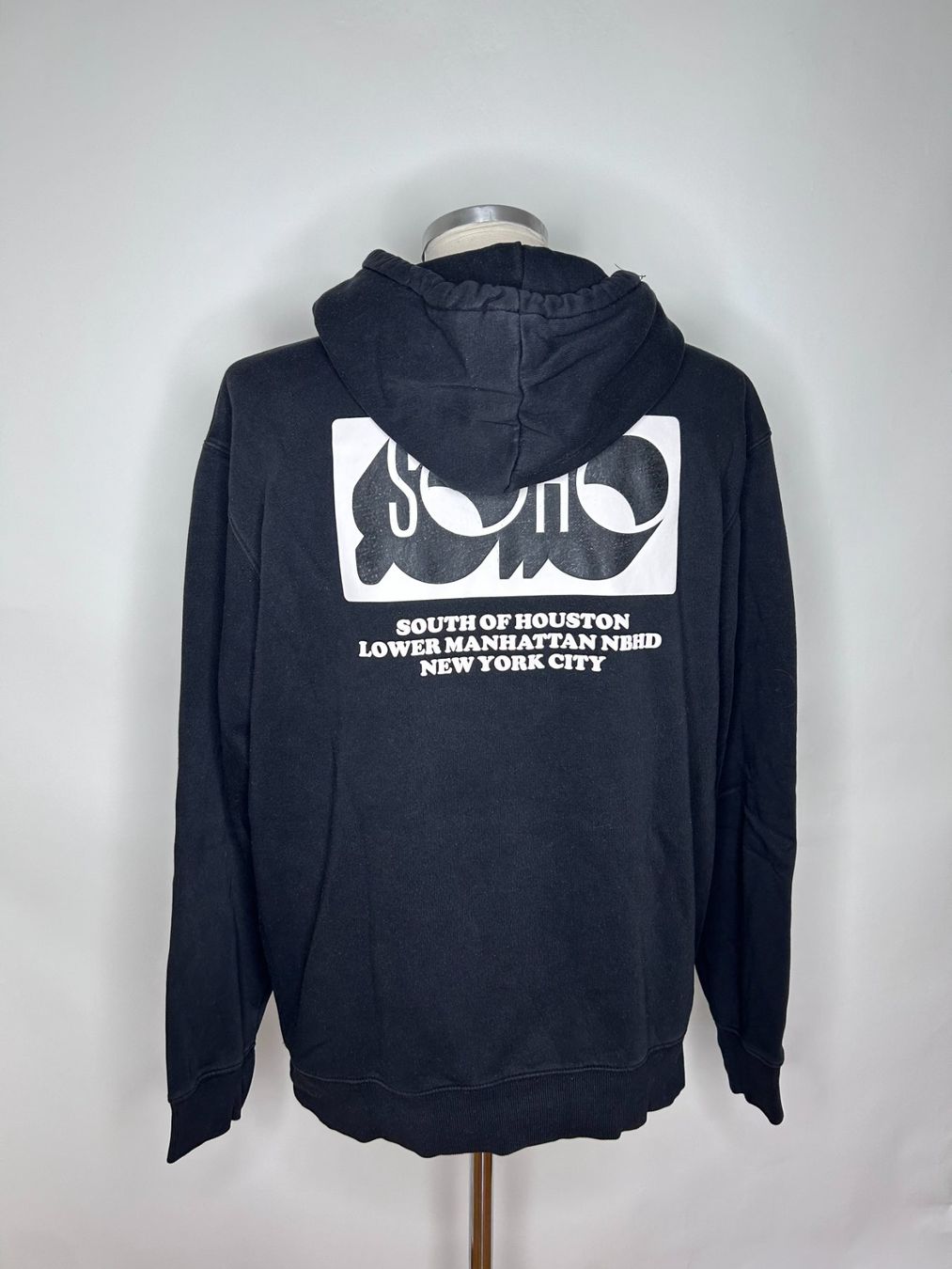 H&M Pulls & Sweat-shirts: H&M Hoodie – D'occasion à St. Gallen par look-twice