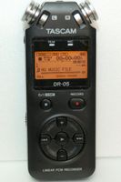 Tascam DR-05 Stereo-Recording-Gerät mit 2 GB Micro-SD-Karte