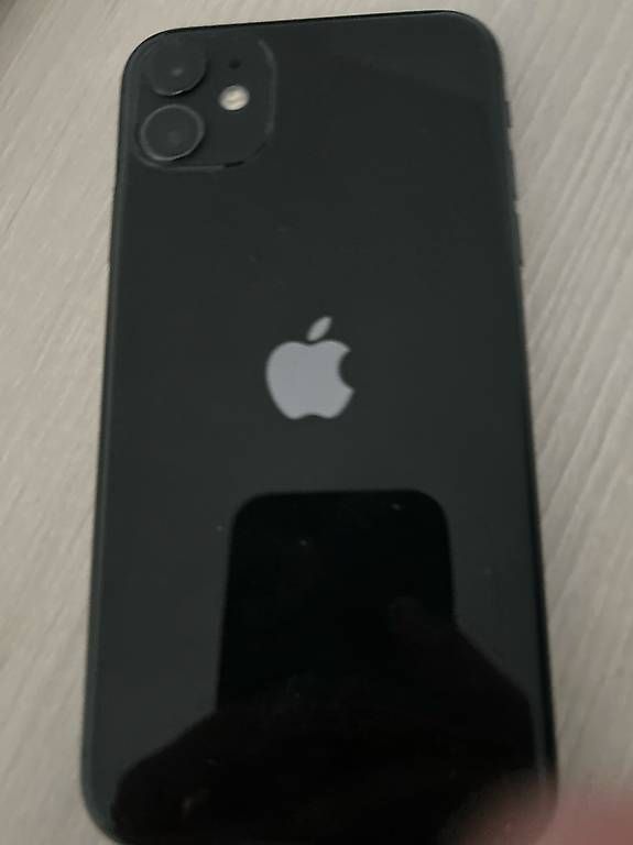 Telefoni cellulari / Smartphones: Iphone 11 Schwarz 128gb – Usato da Liestal venduto da chr_c857 3