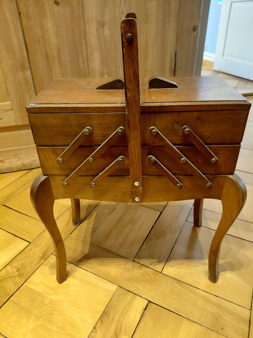 Autres pour bricolage & couture: Nähkistchen – D'occasion à Luzern par Hherger