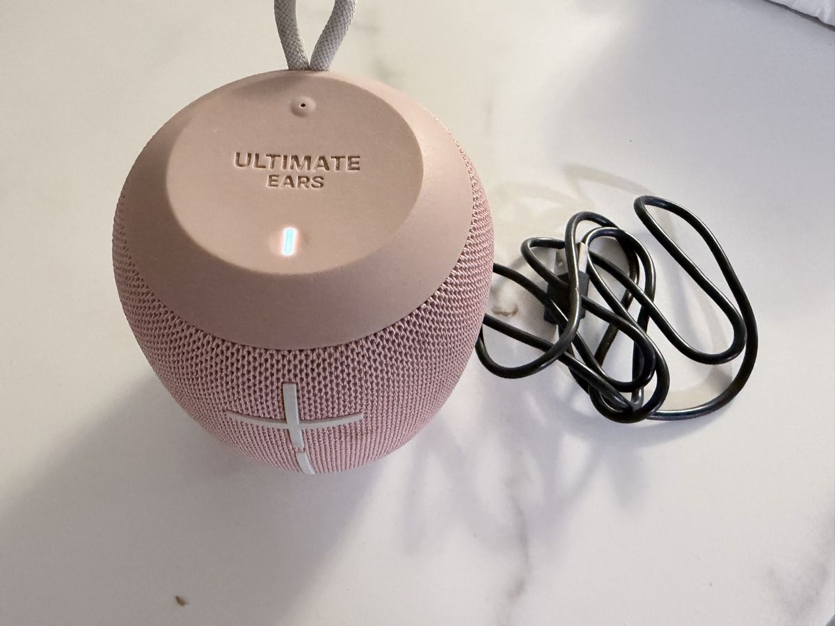 Ultimate Ears Lautsprecher: Wonderboom Ultimate Ears – Gebraucht aus Schlieren von Kamacho