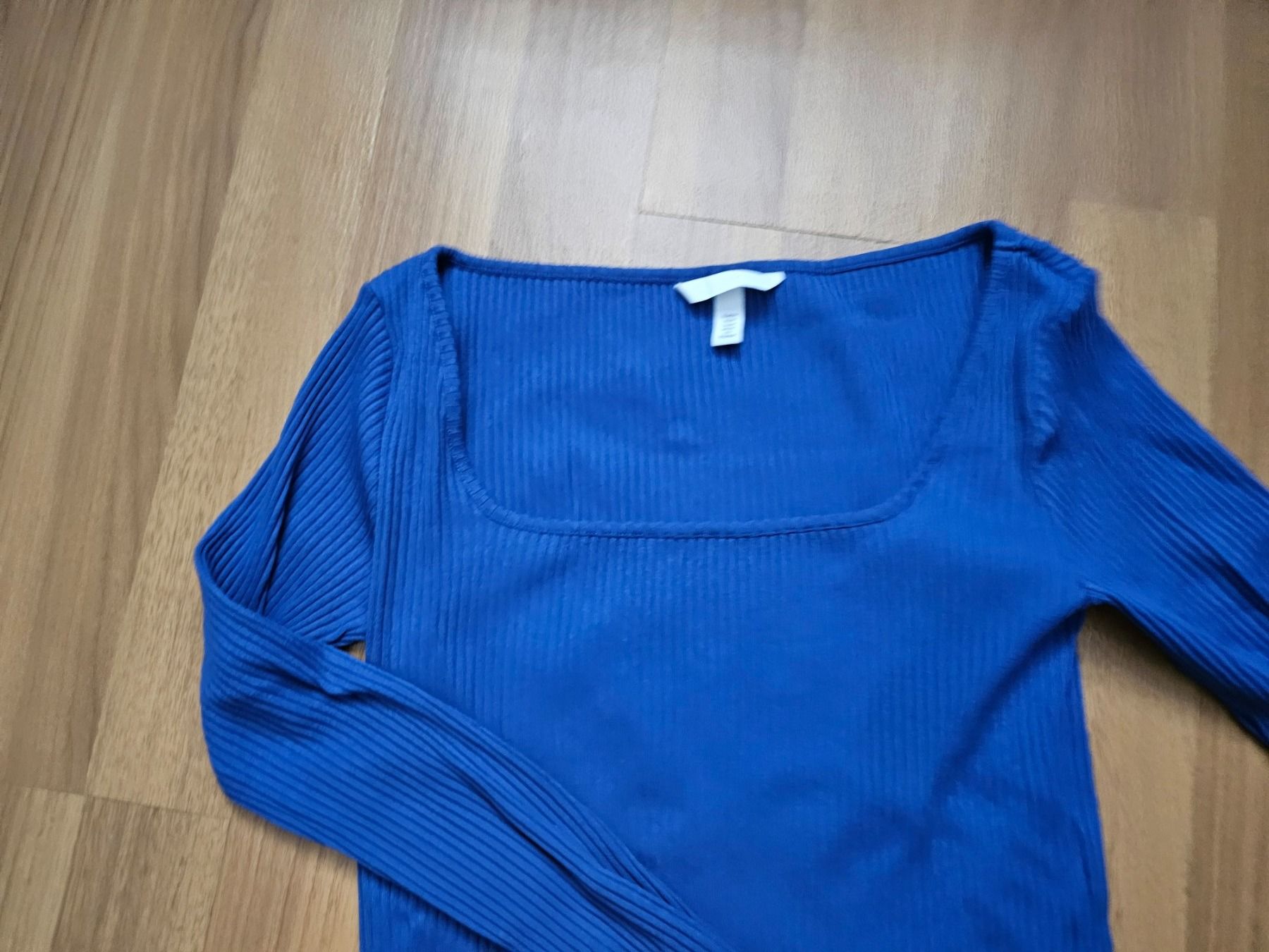 H&M Maglioni & Felpe: Blauer Oberteil – Nuovo e nell'imballaggio originale da Basel venduto da NyGrow 1