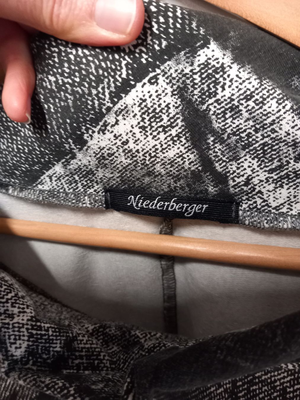 Niederberger Maglioni & Felpe: Niederberger Pullover Gr.T1, toller Schnitt – Usato da Gwatt (Thun) venduto da umwelt-brocki 3