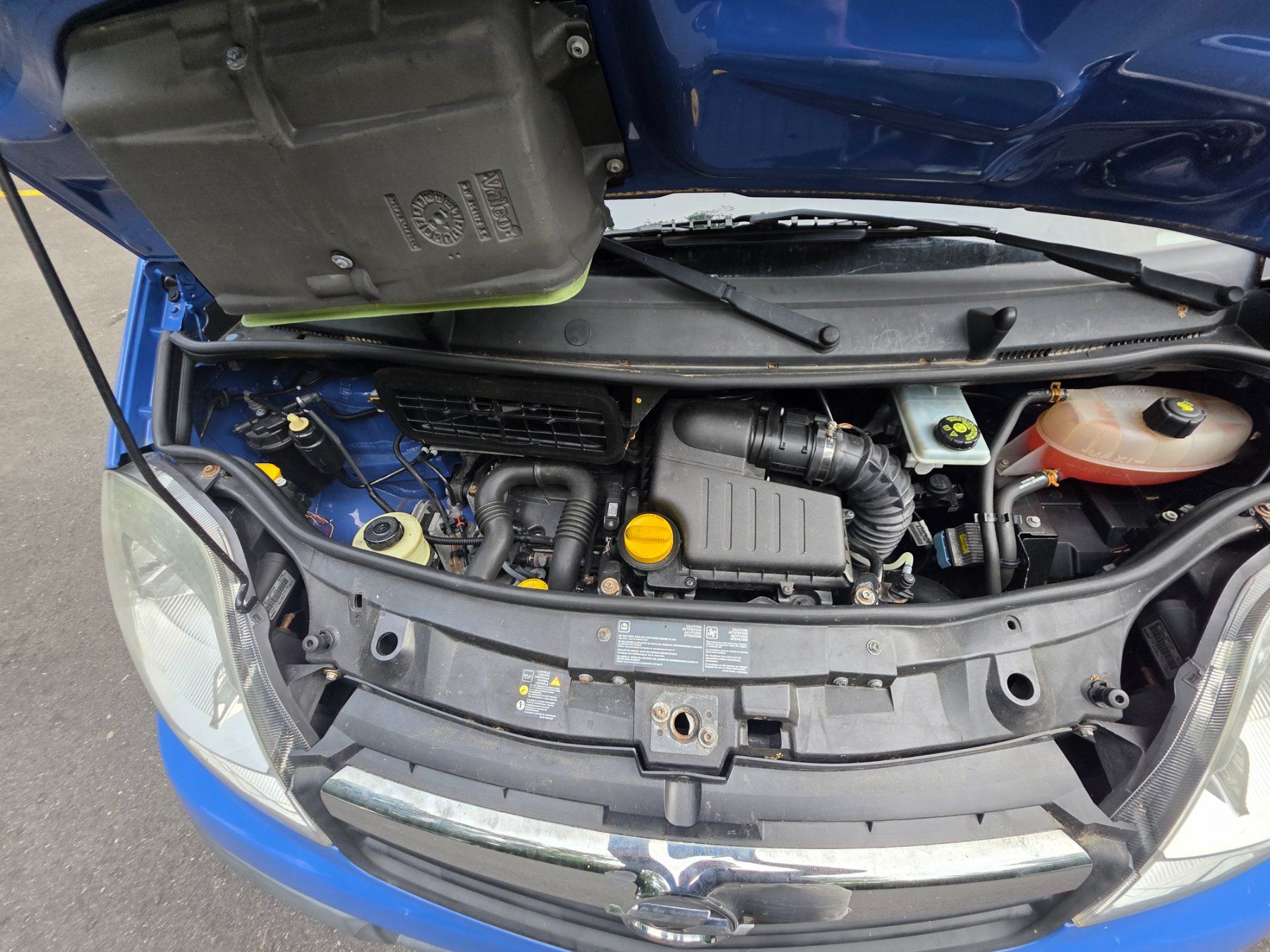 Opel Veicoli commerciali: OPEL VIVARO 2.0D - 2010 - MFK 09.2022 – Usato da Fribourg venduto da dccis.ch 2