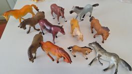 Lot3 Figuren Tiere Bauernhof Pferd Ross Fohlen