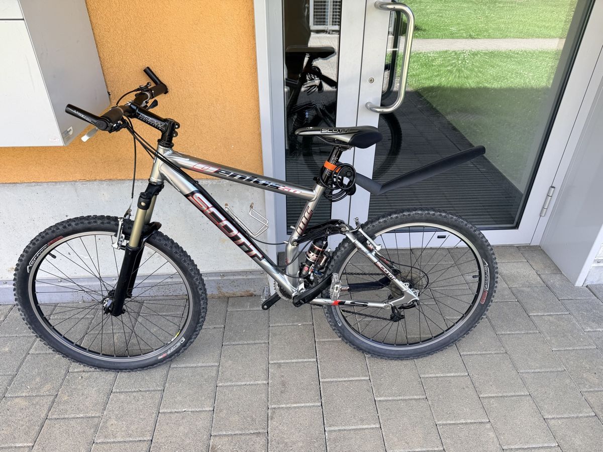 Scott Biciclette: Scott Genius MC50 MTB – Usato da Wettingen venduto da fapppio28