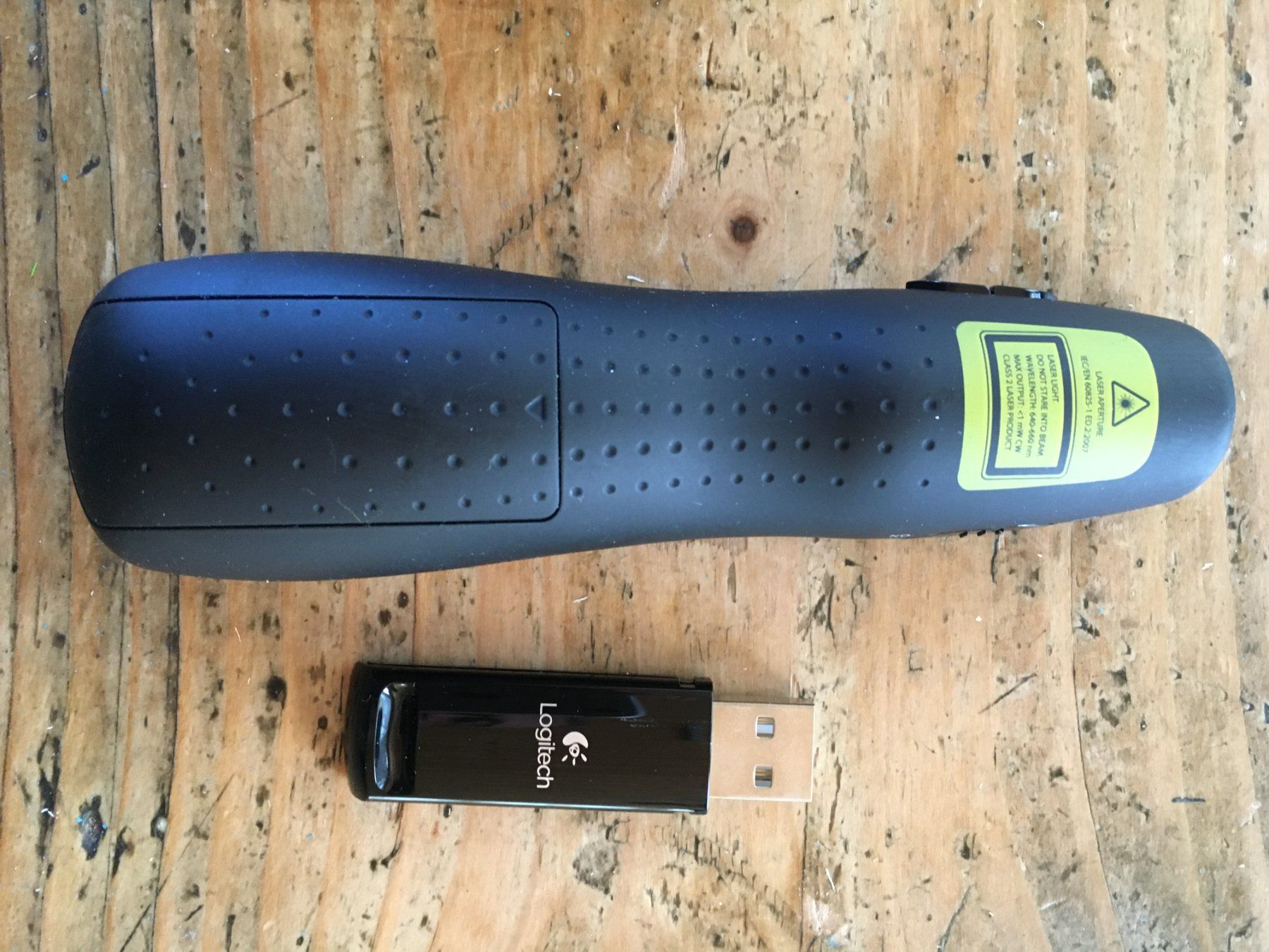 Logitech Souris: LOGITECH Professional Presenter R700 (Laser Pointer) – D'occasion à Hinwil par RomRay 5