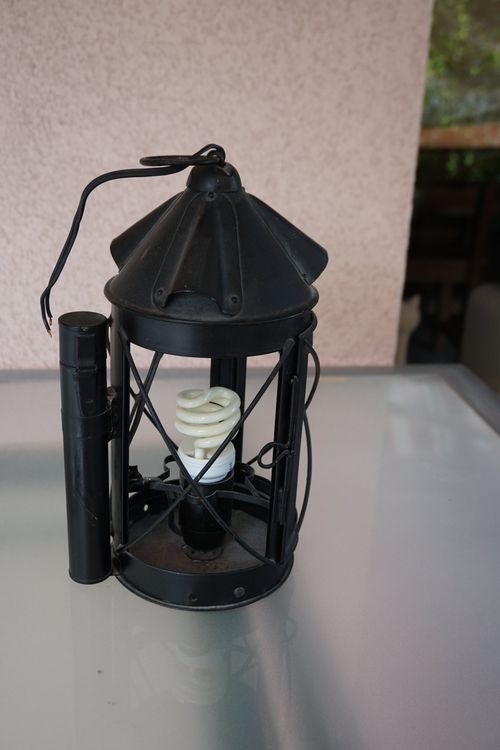 Armée suisse Lampes anciennes: Lanterne vintage à bougie de l'armée suisse ,  environ 1900 – D'occasion à Martigny par kabgayi
