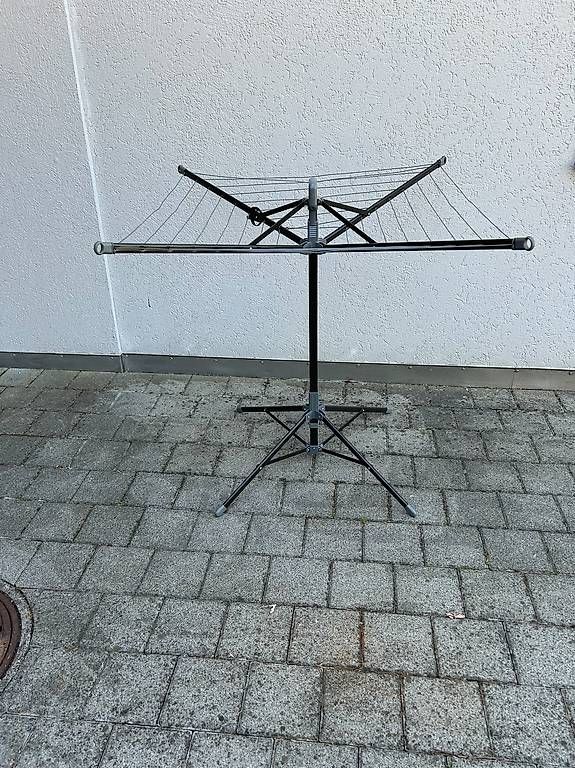 Stenditoi: Wäsche-Ständer klein – Usato da Sarmenstorf venduto da nikiarmando
