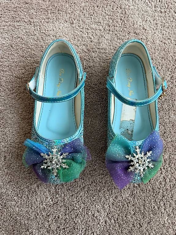 Chaussures filles: Elsa Schuhe, Grösse 27 – D'occasion à Basel par nashylicious 1