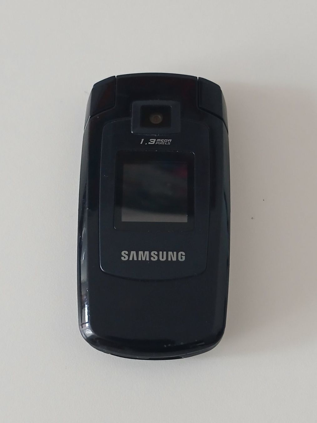 Samsung Telefoni cellulari / Smartphones: Samsung Klapphandy schwarz gebraucht – Usato da Kloten venduto da Travolli