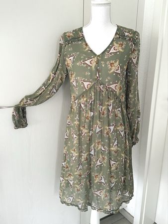 Kleid von NILE, Gr. XS. Neu. 100%  Viskose.  Midi Kleid.