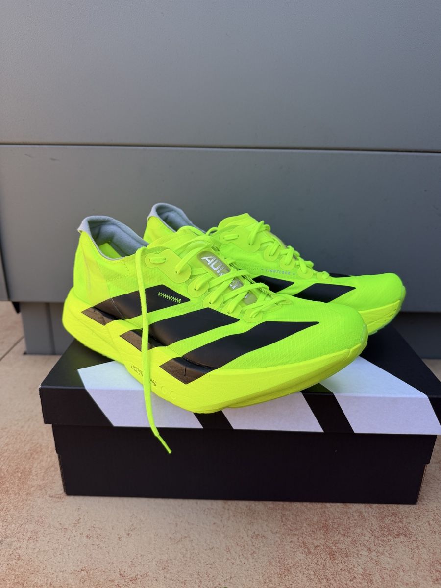 Adidas Scarpe da uomo: Adidas Laufschuhe  – Nuovo (secondo la descrizione) da Neerach venduto da the_modern_mini