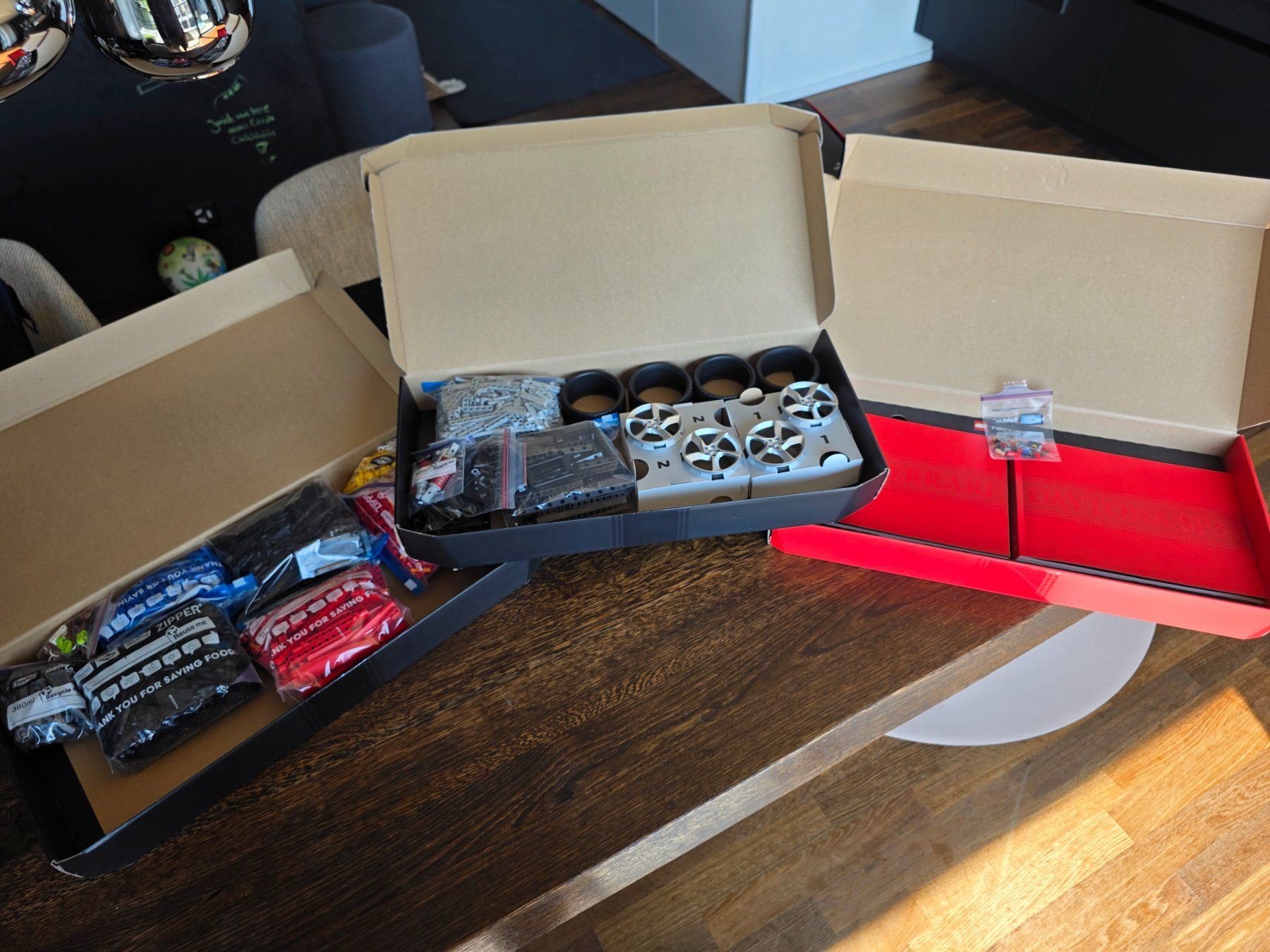 Lego Kit di costruzioni: Lego Technic 42143 Ferrari Daytona SP 3 – Usato da Nänikon venduto da Nova81 3
