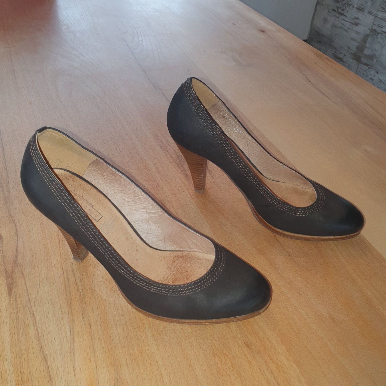 Scarpe da donna: dunkelbraune Leder-Pumps, Gr. 39 – Usato da Bilten venduto da pelanov 1