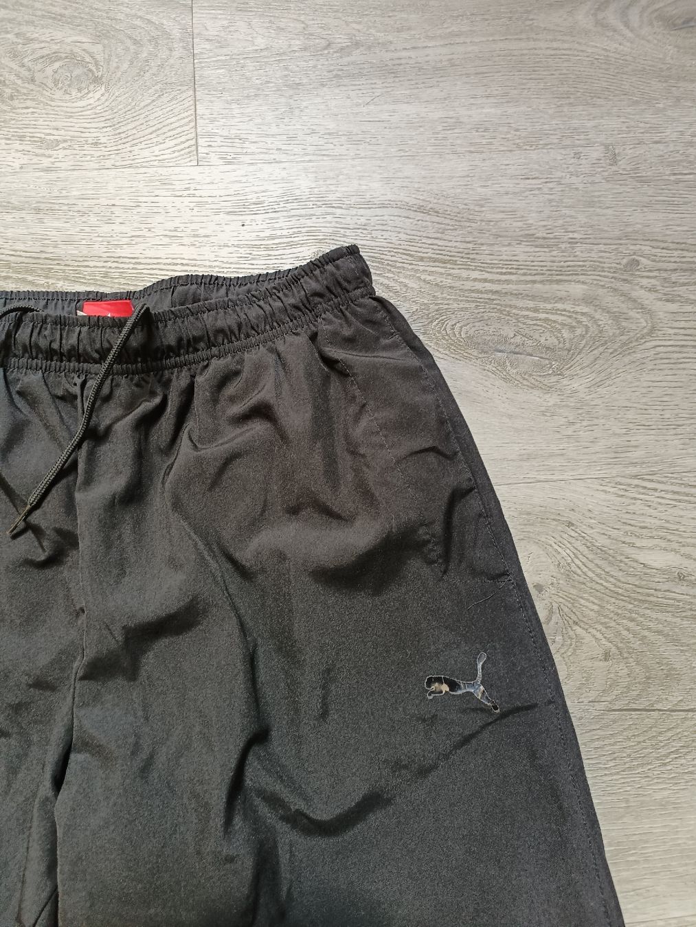 Puma Pantaloni: Leichte Pumasommerhose 42/44 – Usato da Bätterkinden venduto da Elefantenzoo 1