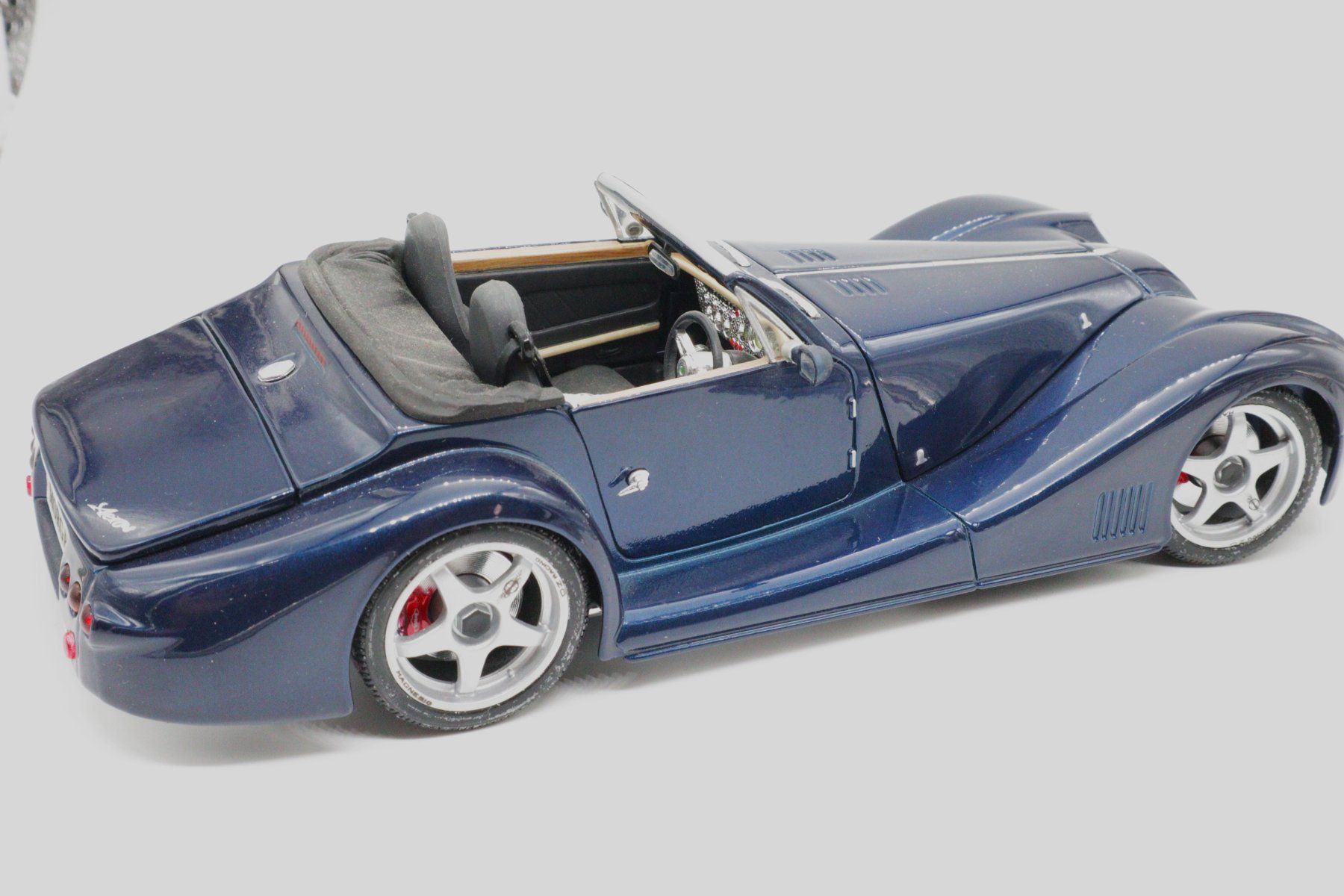 Bburago Modellini d'auto: Bburago Morgan Aero 1/18 Modellauto – Usato da Volketswil venduto da brockipfannenstil 1