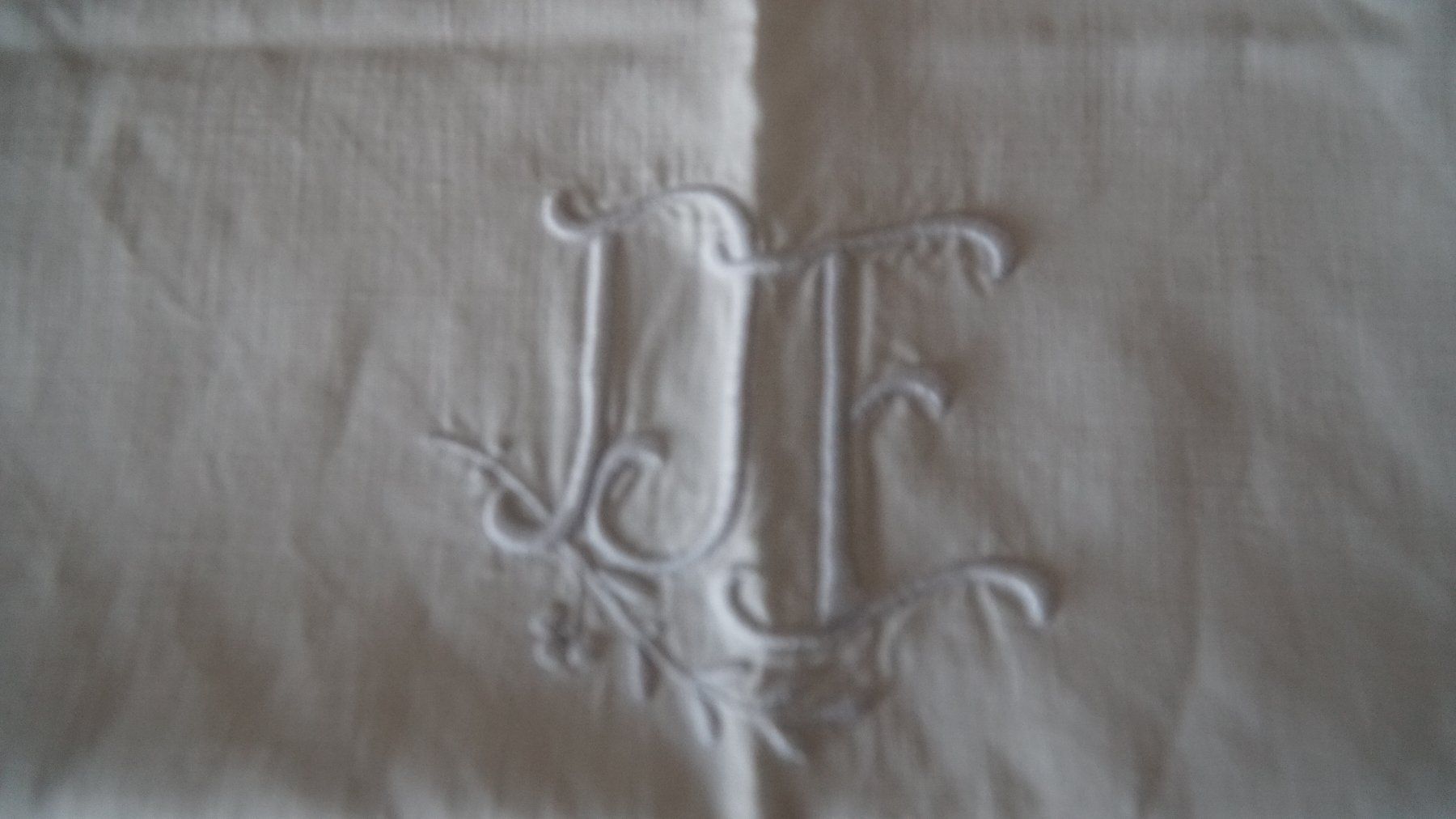 Biancheria da letto: Kissen Bezug Monogramm  DE – Usato da Bern venduto da Antikbatik 1