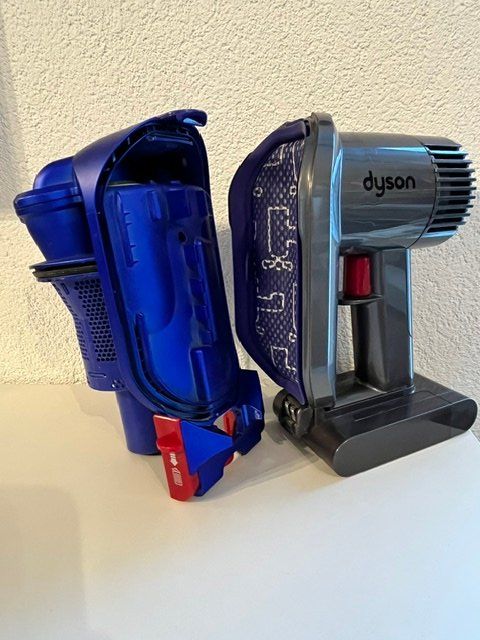 Dyson Aspirateurs & Accessoires: Dyson DC 34 - Handstaubsauger – D'occasion à Adliswil par OurChance 7
