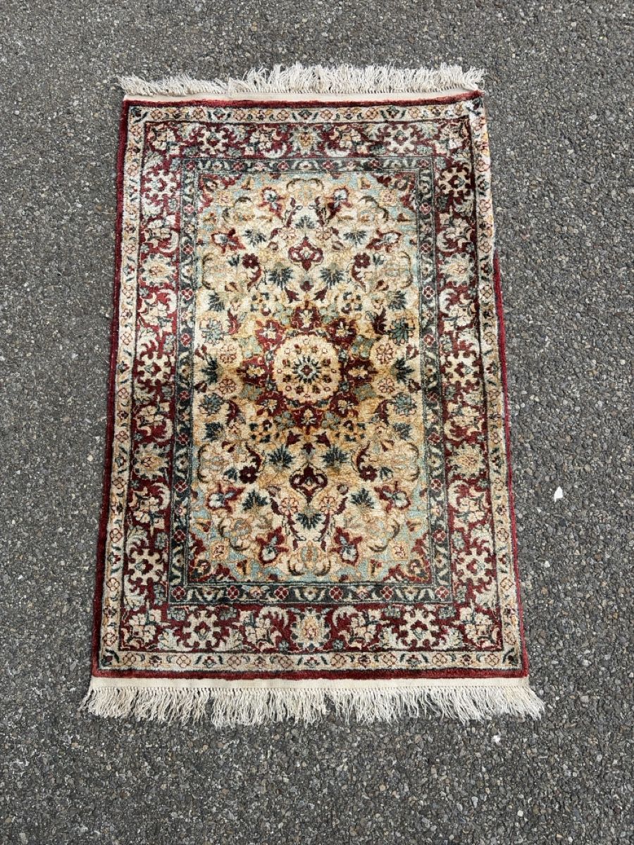 Tapis: Seiden Teppich Iran  – D'occasion à Wängi par Tesimo