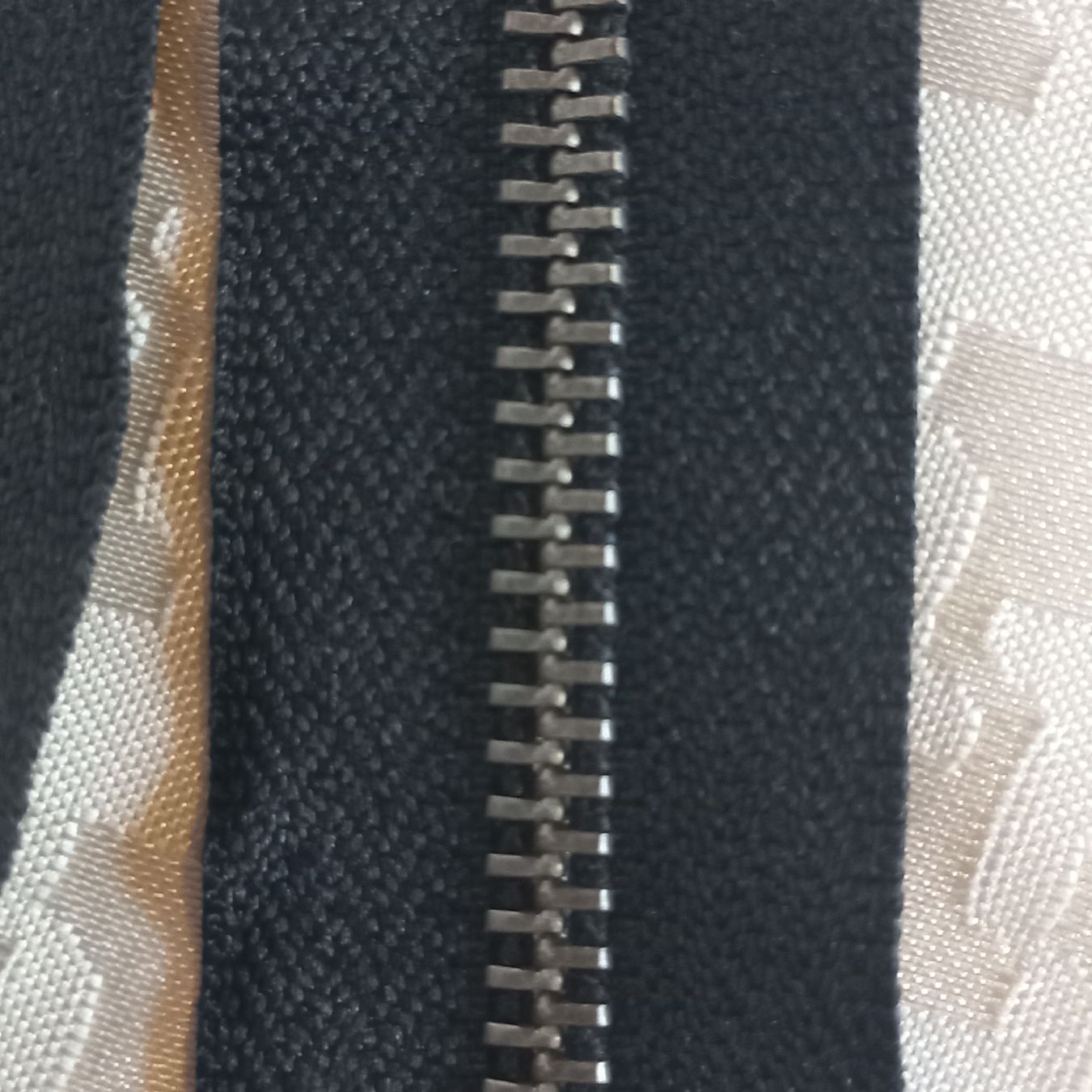 Tessuti: Fermeture éclair KEE noir 65 cm – Nuovo (secondo la descrizione) da Dompierre FR venduto da fat_xth5 9
