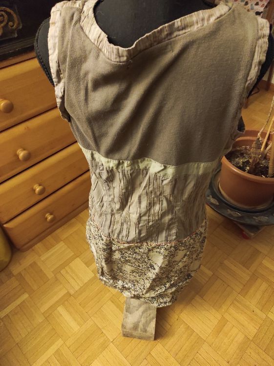 Robes: Jolie robe d'été originale, taille l, parfait état – D'occasion à La Chaux-de-Fonds par atipik 2