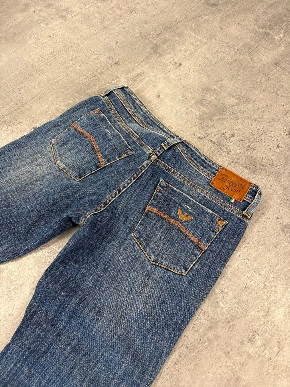 Armani Jeans: Vintage Armani Bootcut Flared Jeans (S) – Nuovo (secondo la descrizione) da Werdenberg venduto da hase.vintage 2