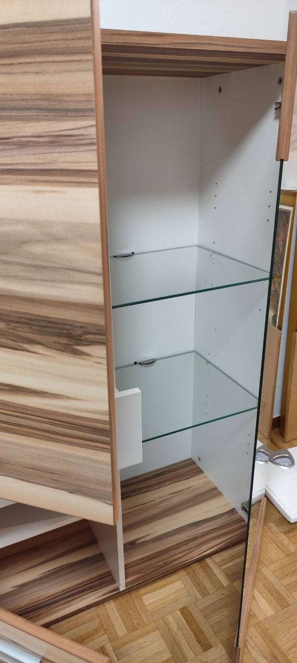 Kommoden: Sideboard mit Vitrine – Gebraucht aus Zürich von Burnout3 2
