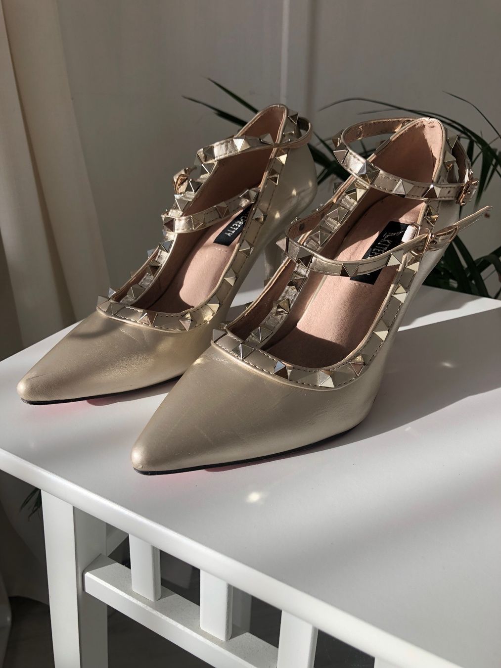 Chaussures femmes: Pumps Gr. 36 – D'occasion à Obfelden par JackyRot 1