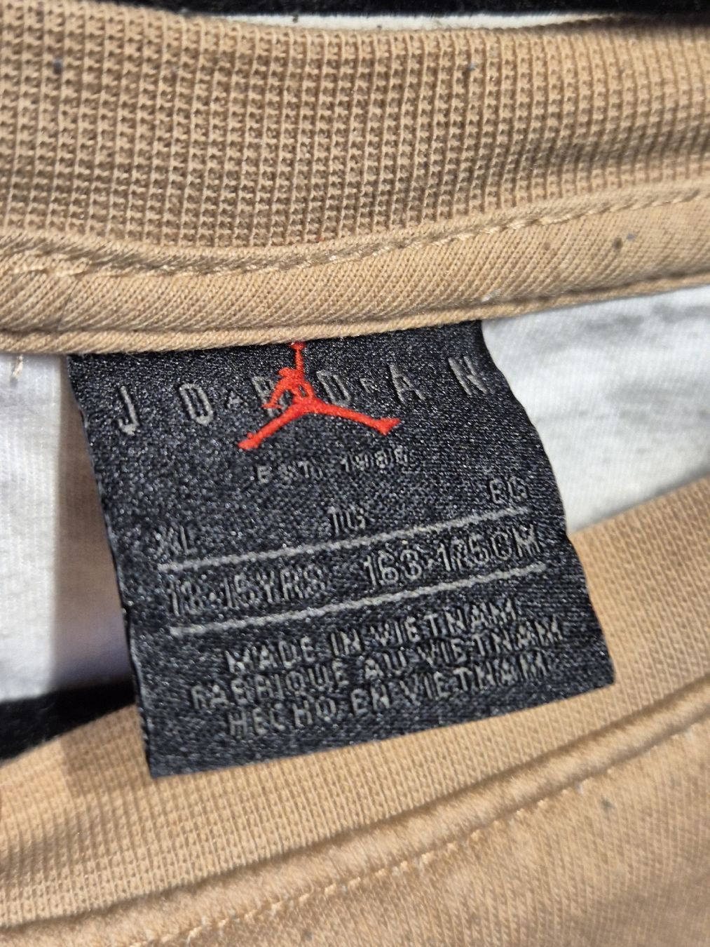 Jordan Maglioni & Felpe: Jordan Pullover braun Muster Grösse XL 164 - 170 – Usato da Neukirch-Egnach venduto da auxis 2