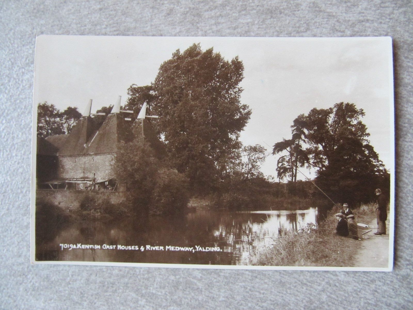Cartoline postali: Postkarten yalding - Angleterre - England VINTAGE – Usato da Arbedo venduto da nadia1973