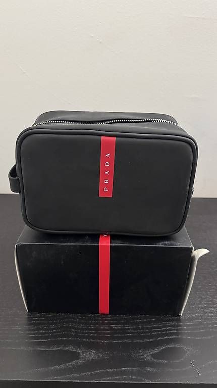 Prada Custodie per cosmetici: Prada Kulturtasche Luna Rossa – Usato da Neuhausen venduto da francesco1993 1
